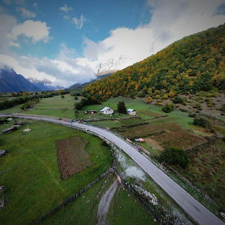 Hotel I R K O Mestia Zewnętrze zdjęcie