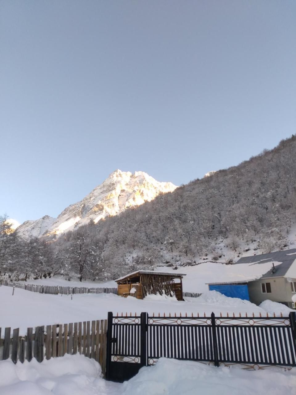 Hotel I R K O Mestia Zewnętrze zdjęcie