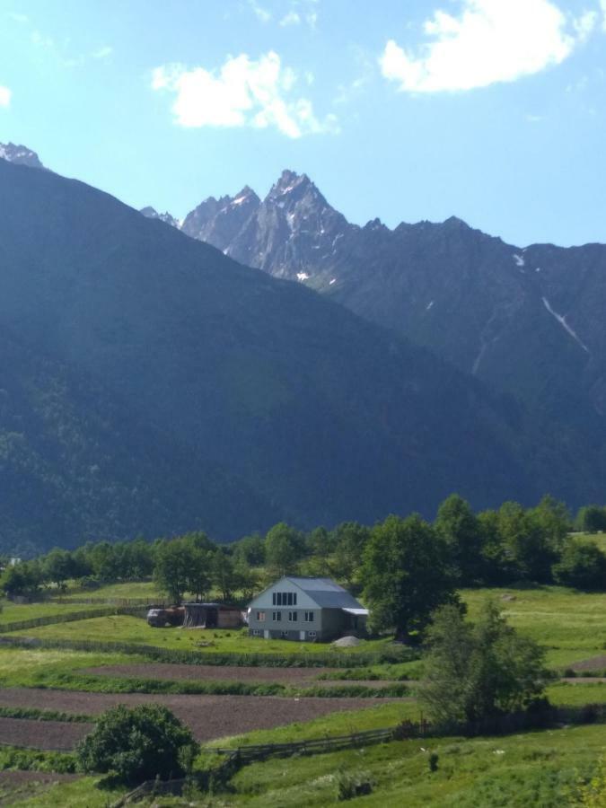 Hotel I R K O Mestia Zewnętrze zdjęcie